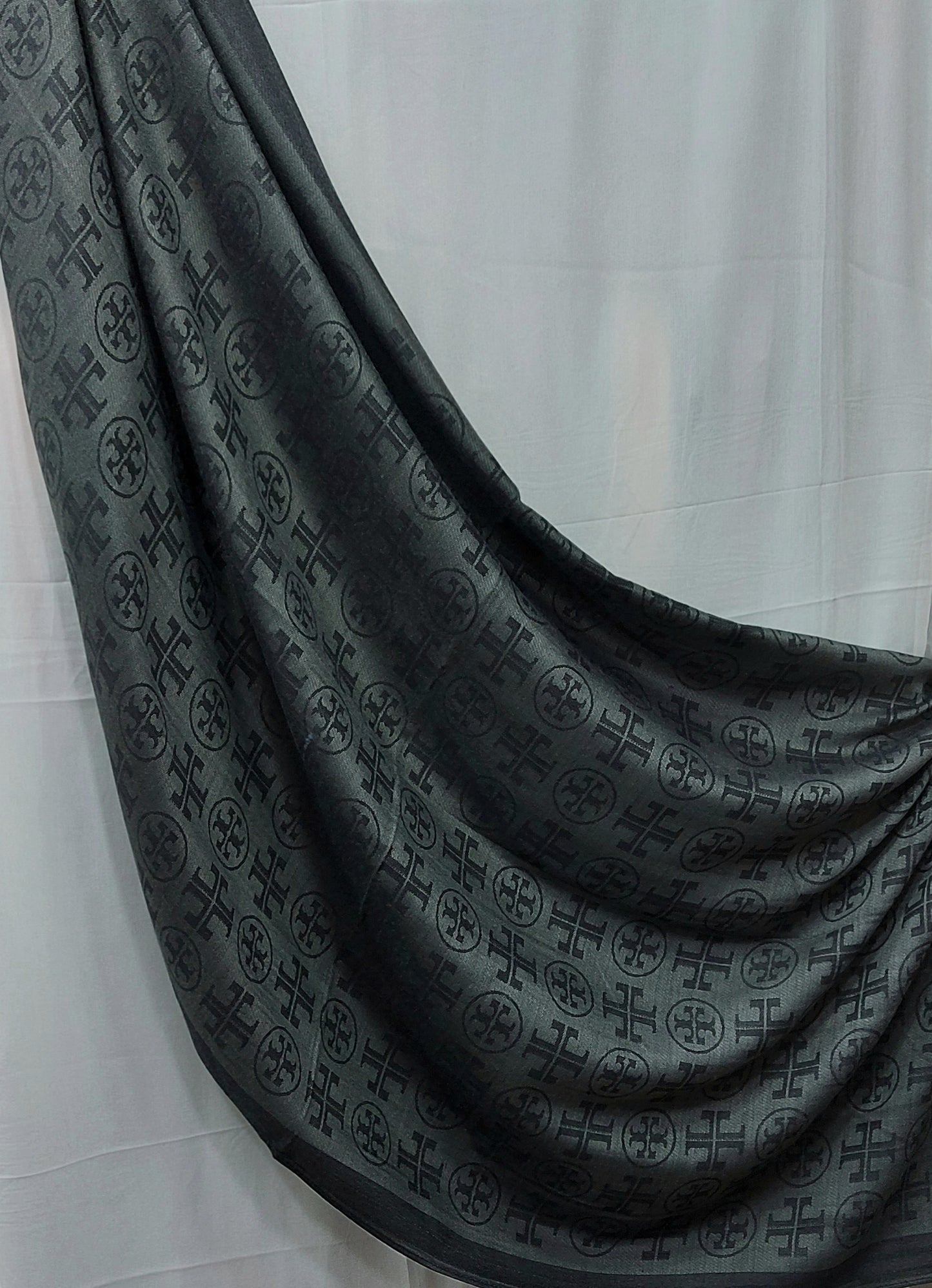 Cotton-Emblem Charcoal