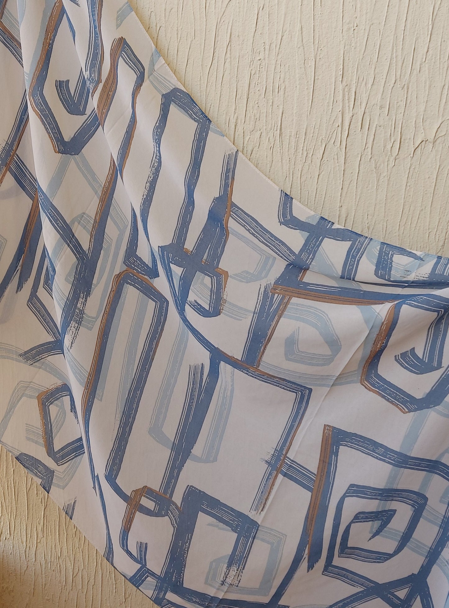 3D georgette-Hypnotizing blue