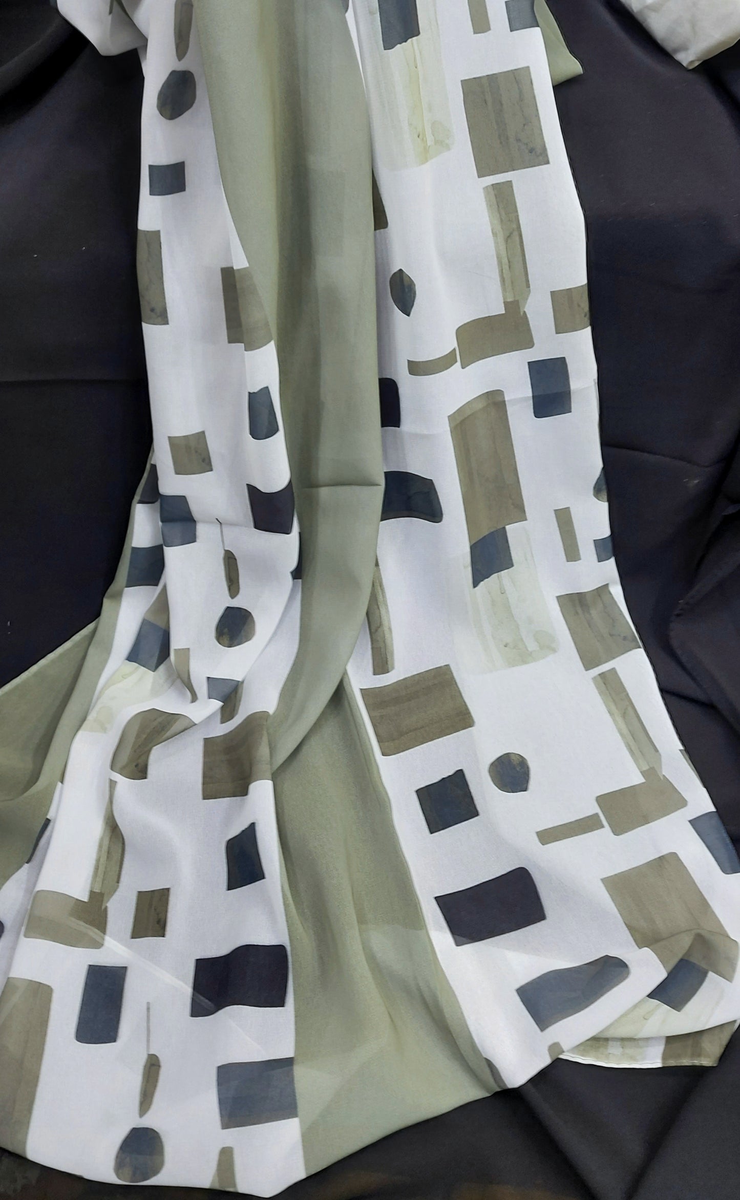 3D georgette-Boxed Olive green